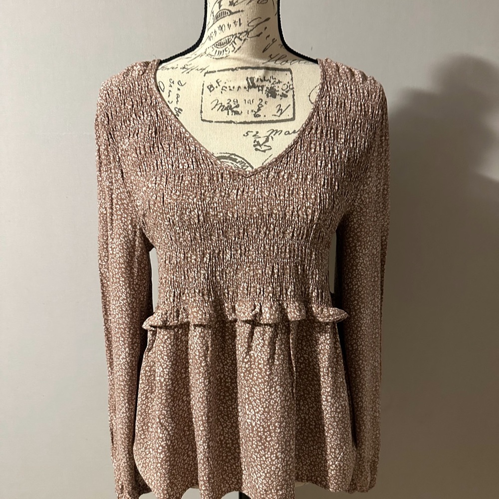 URBAN Romantics Brown long sleeve Smocked Peplum Blouse. Size XL